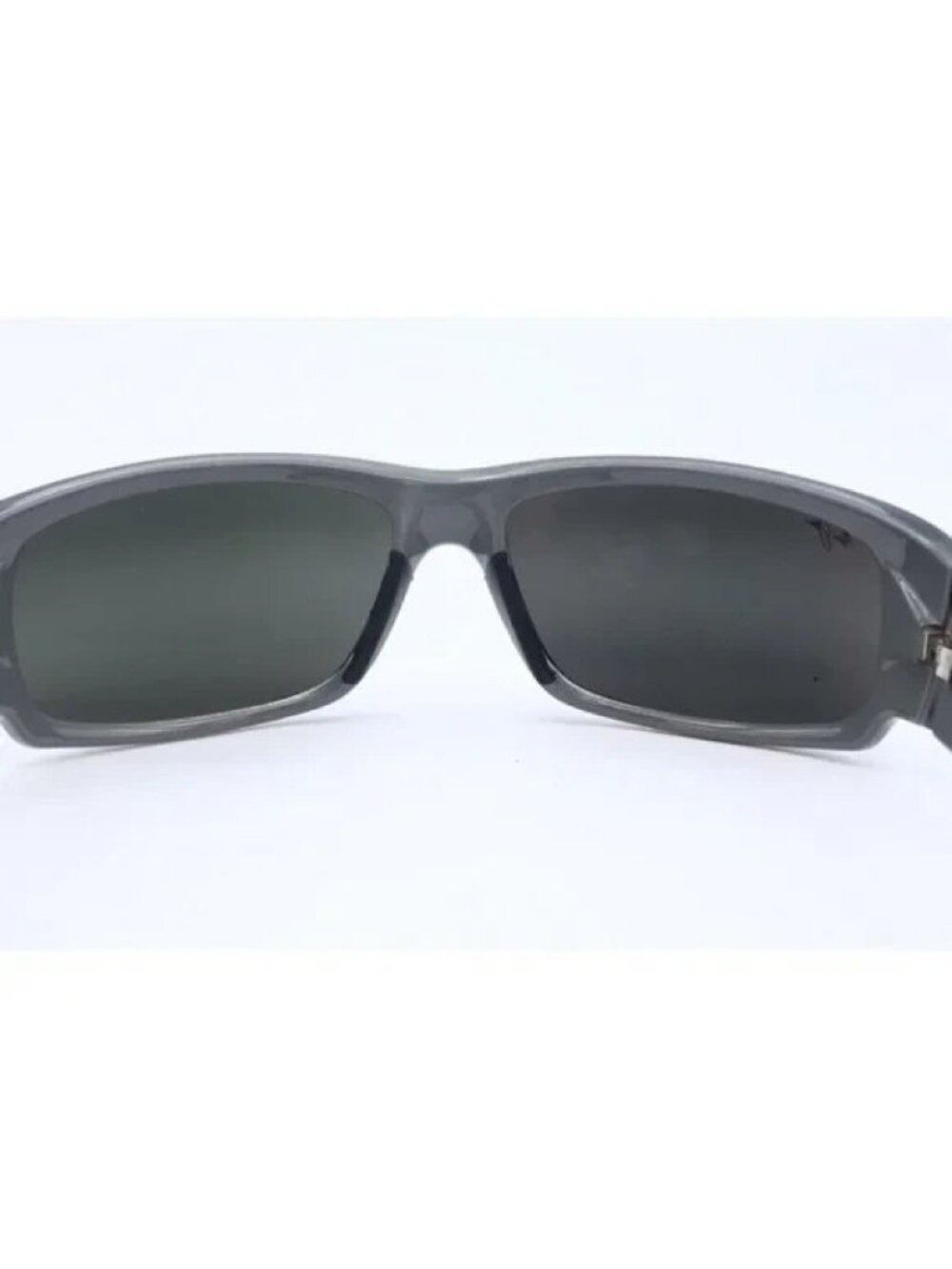 Maui Jim World Cup MJ 266-03F Black Polarized Sunglasses Gray -CRACKED LENS - Picture 3 of 5